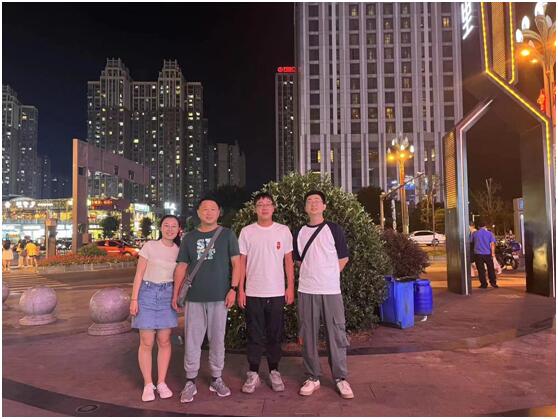 十大网投正规信誉网址教师与校友合影